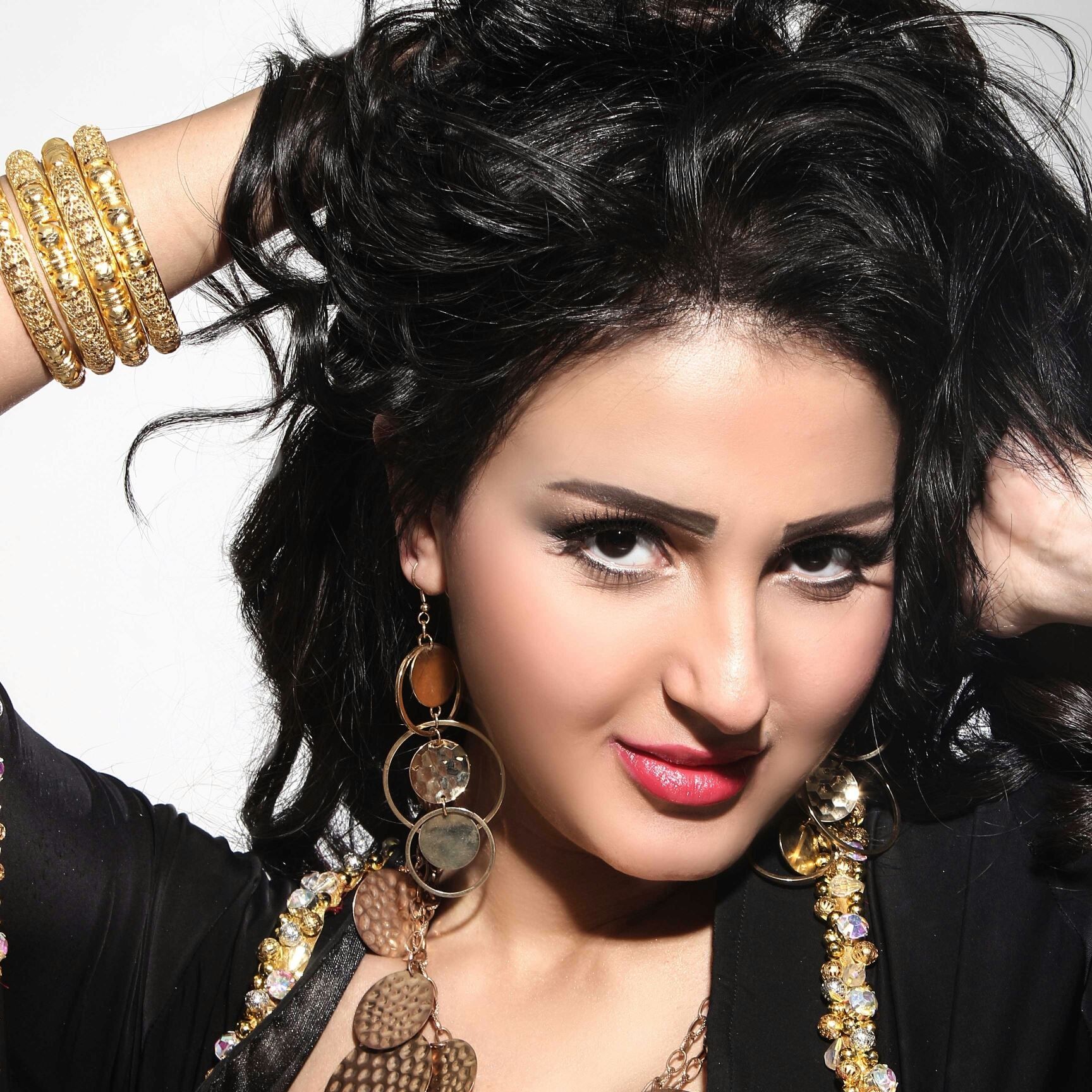 صور.. كل ما تريد معرفته عن شيما الحاج بطلة الفيديو الفاضح مع منى فاروق