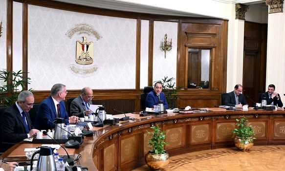مدبولي: التوسع في الطاقة المتجددة داخل المصانع خطوة لدعم التنافسية وخفض الانبعاثات