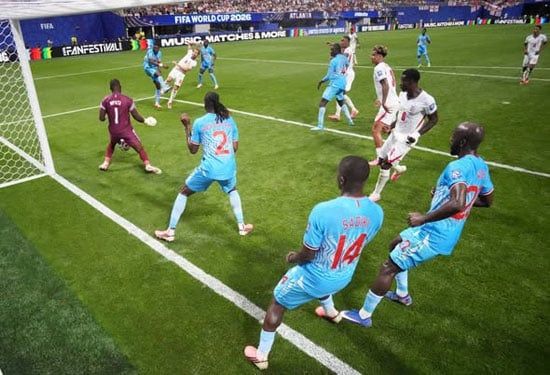 إنجلترا تتأهل دور الـ 16 في كأس العالم بثنائية ضد الكونغو الديموقراطية.. صور
