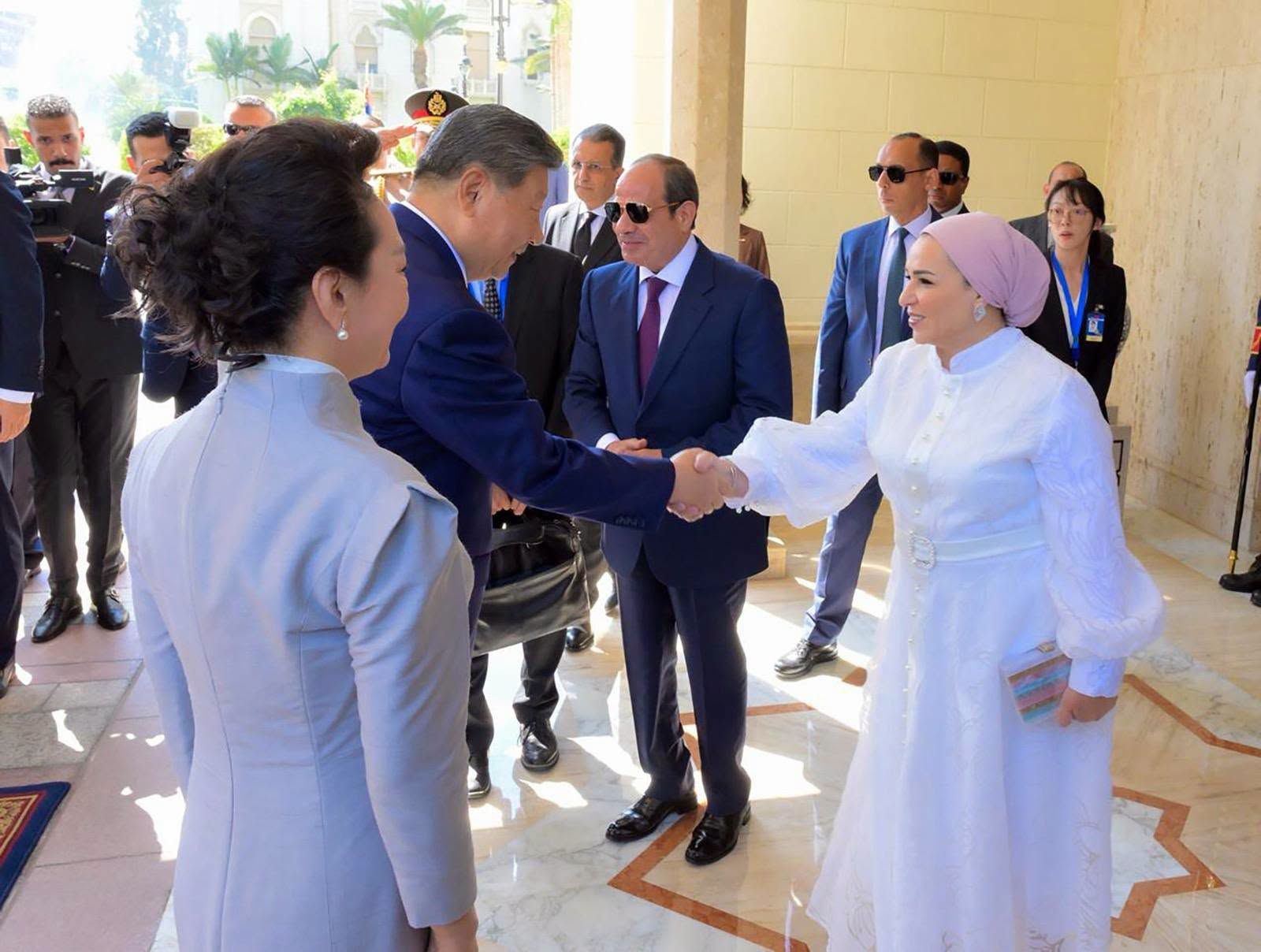 السيدة انتصار السيسي: سعدت باستقبال ضيفة مصر العزيزة قرينة فخامه الرئيس الصيني في لقاء ودي يجسد عمق العلاقات