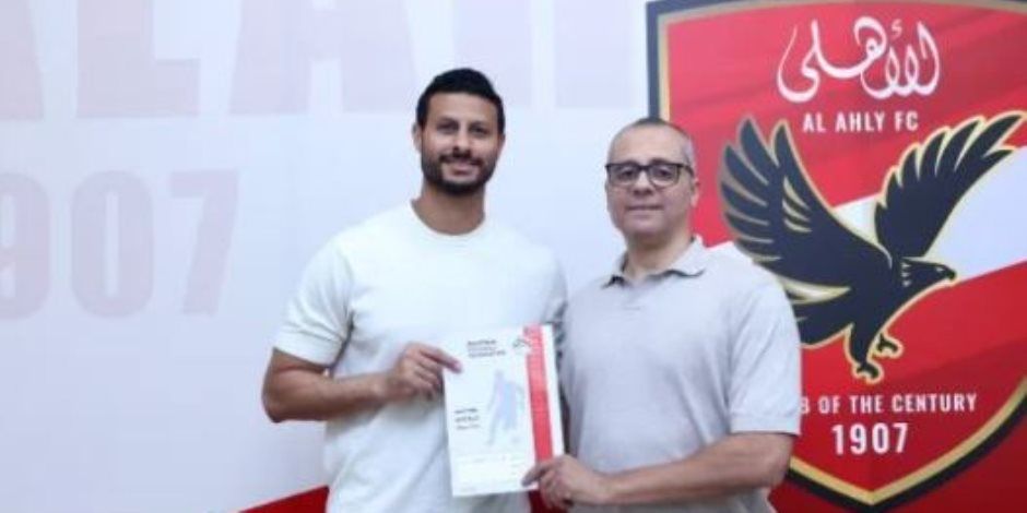 الأهلى يجدد عقد محمد الشناوى لـ2028
