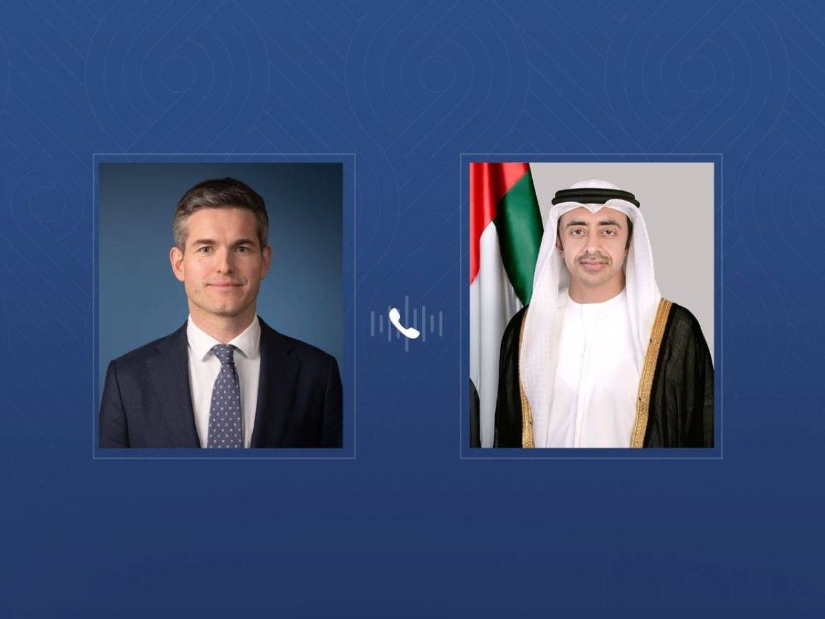 عبدالله بن زايد ووزير خارجية هولندا يبحثان هاتفياً تعزيز العلاقات الثنائية بين البلدين