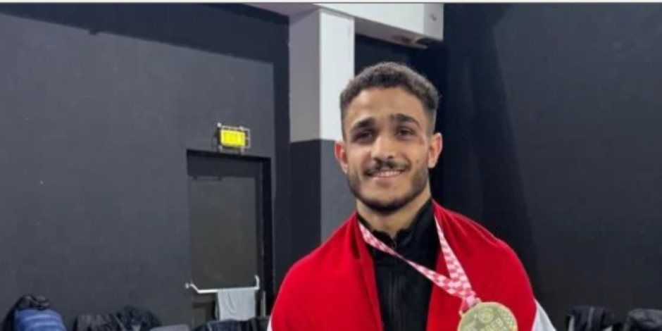 مصطفى حسين يتوج بذهبية بطولة العالم للمصارعة بأمريكا بعد التغلب على لاعب المجر