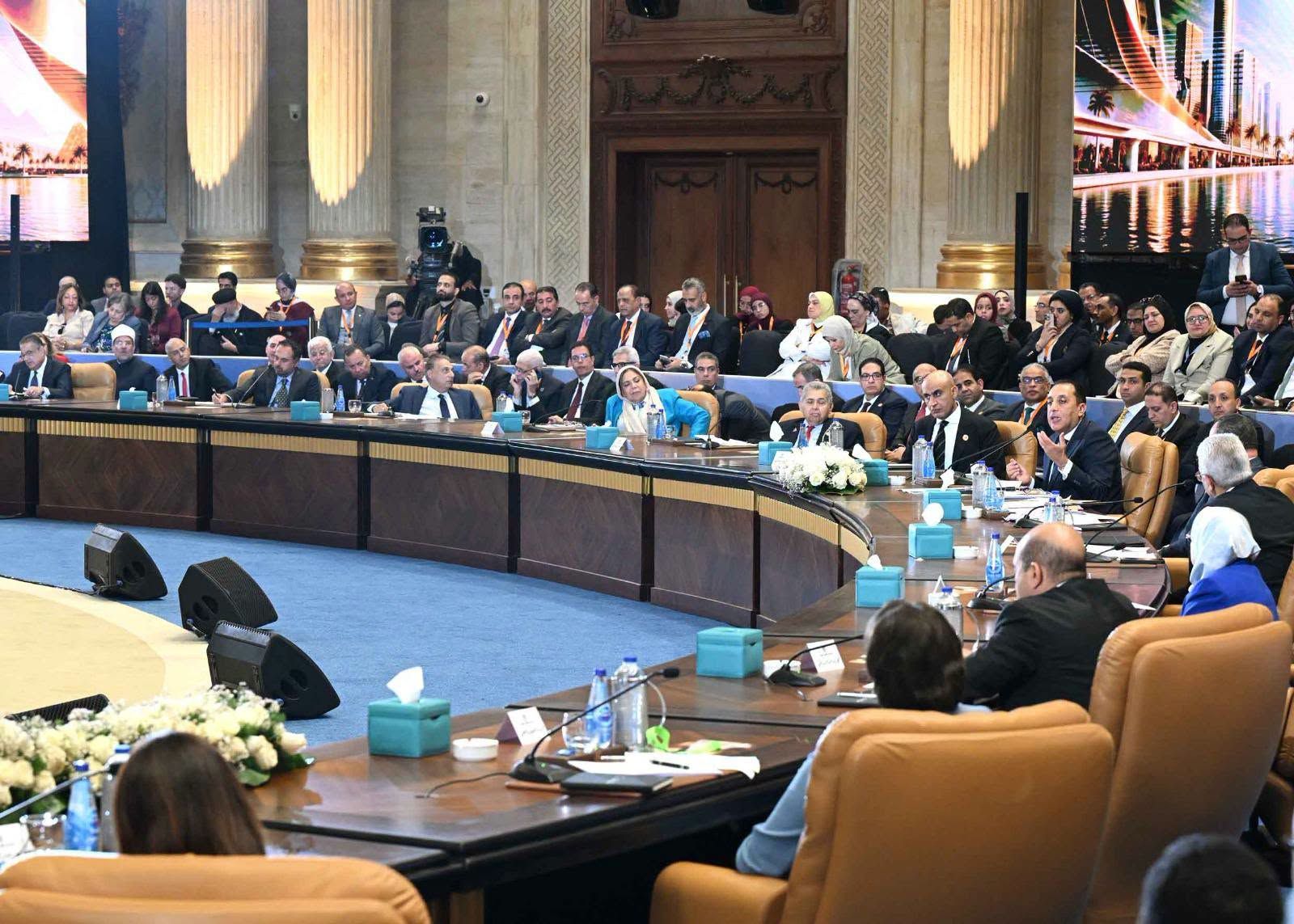 ضمن فعاليات اليوم الأول لـ "منتدى مصر 2026": رئيس الوزراء يلقي كلمة خلال جلسة بعنوان "ماذا يتعلم أبناؤنا.. وهل يؤهلهم ذلك للمستقبل؟"