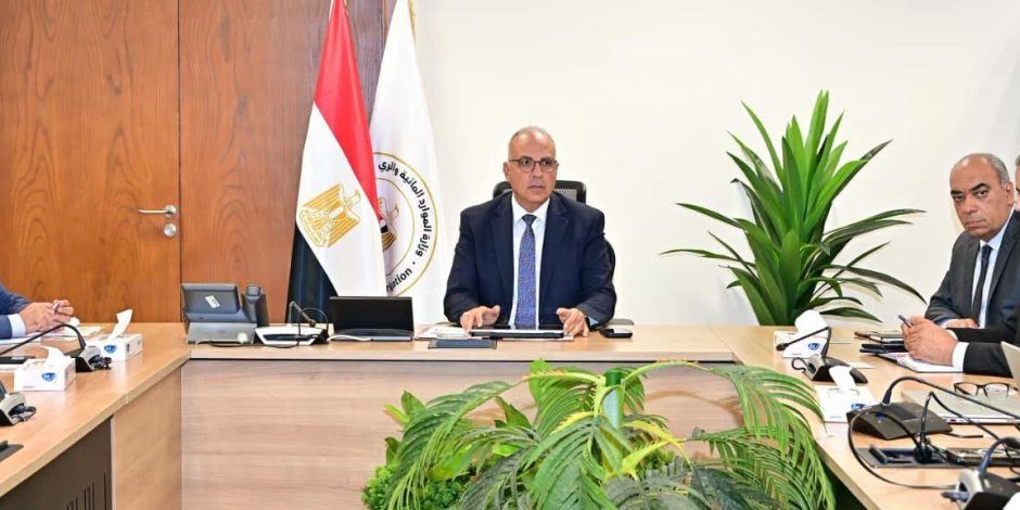 وزير الري يتابع جهود التحول الرقمي والتوسع في تطبيق التوأمة الرقمية للترع