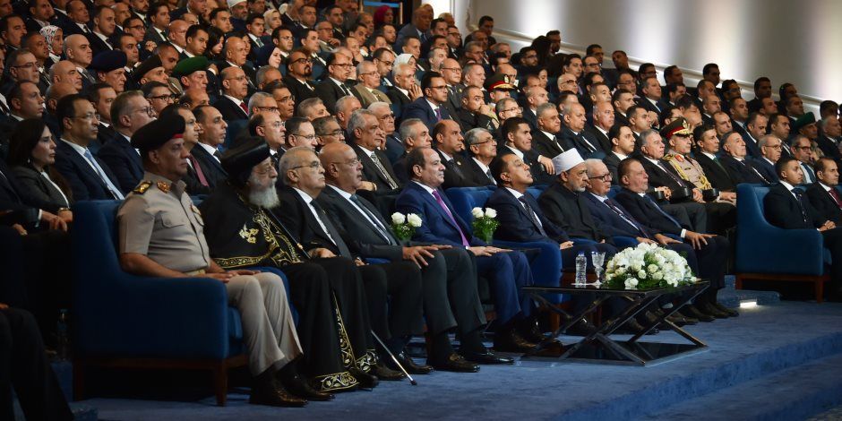فخامة الرئيس السيسي: اخترنا مواجهة المشكلات المزمنة من جذورها بدلًا من إدارة الأزمات عامًا بعد عام