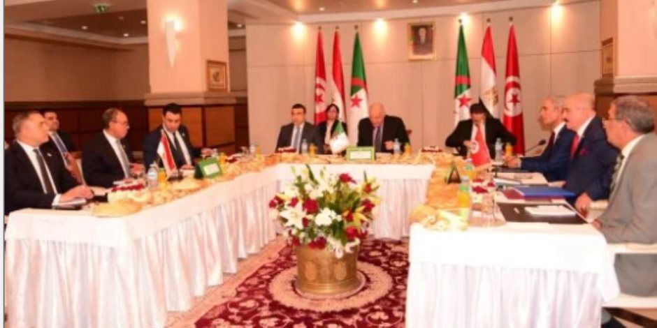 مصر والجزائر وتونس تدفع نحو إنهاء المراحل الانتقالية فى ليبيا وتطالب برحيل القوات الأجنبية
