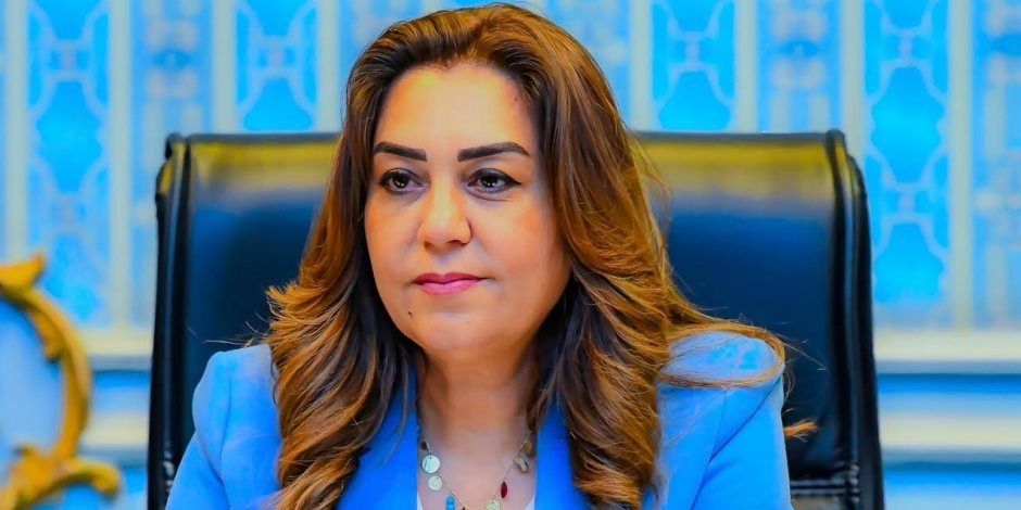 منال عوض : بدء إعداد خطة لسرعة تنفيذ مخرجات وتوصيات المنتدى المرتبطة بقطاع التنمية المحلية والبيئة